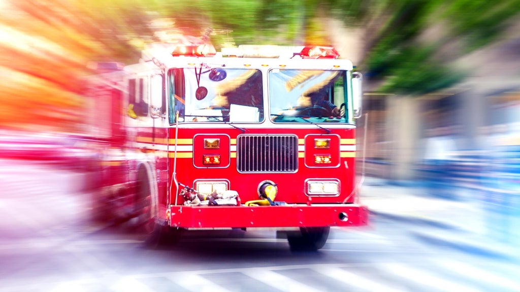 Miami high-rise balcony fire displaces man, dogs — CBS Miami, Coral Springs Health news