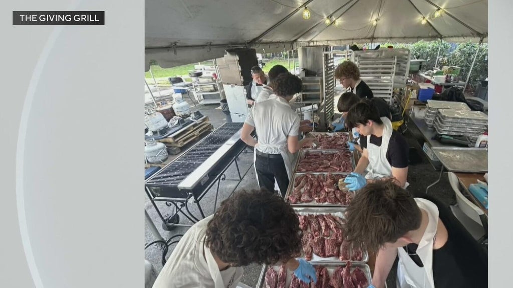 Students at a Miami high school create nonprofit going beyond just helping those in need — CBS Miami, Coral Springs Schools news