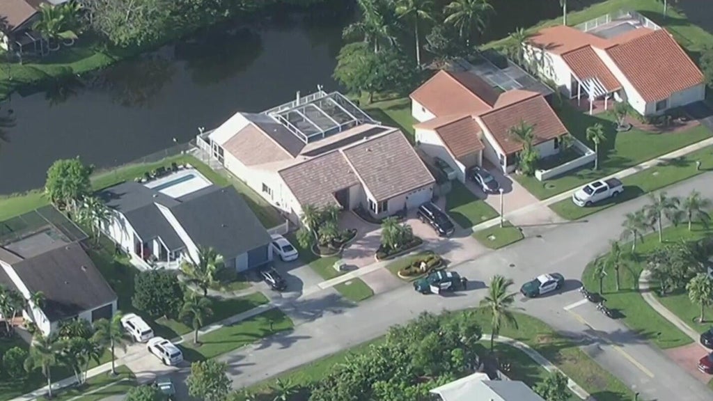 Deputies, SWAT Team respond to reports of barricaded person in Weston home, BSO says — CBS Miami, Coral Springs Sports news