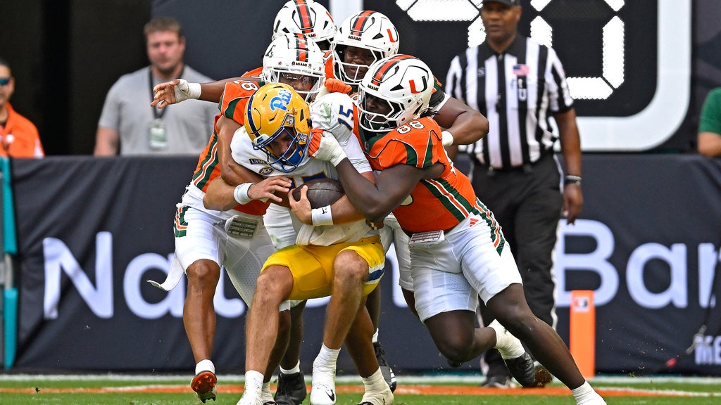 Malachi Toney's record-setting day powers No. 1 Miami past Pitt 52-23 — CBS Miami, Coral Springs Technology news
