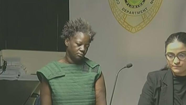 Woman accused of setting man on fire in NW Miami-Dade appears before judge — CBS Miami, Coral Springs Community news