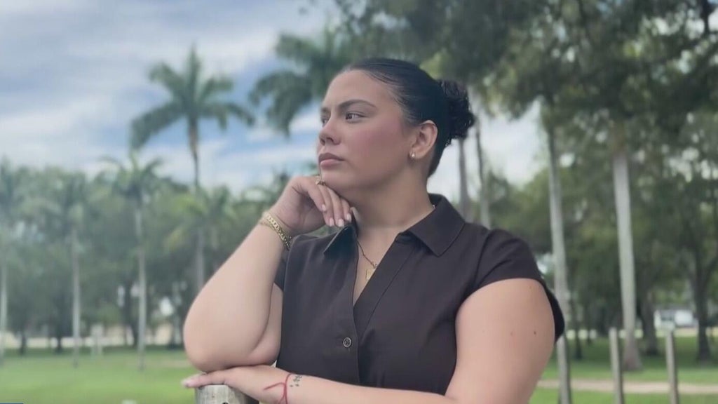 South Florida woman was told she was too young to get mammogram, but she still got breast cancer — CBS Miami, Coral Springs Community news