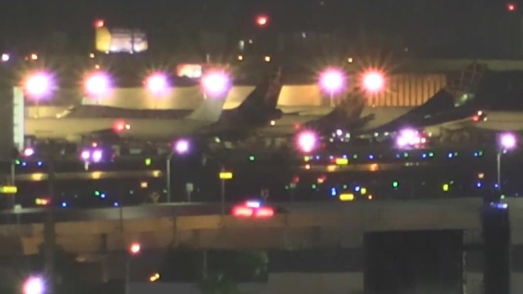 Flight from Colombia diverted to MIA after encountering severe turbulence — CBS Miami, Coral Springs Community news