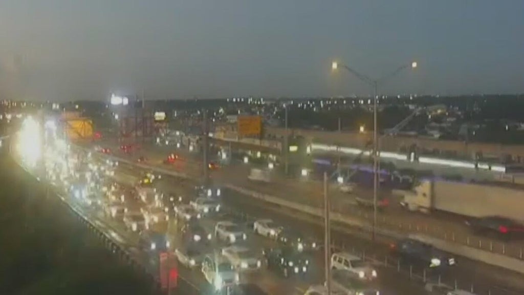 Crash on I-95 in Broward creating traffic nightmare for Monday morning commute — CBS Miami, Coral Springs Community news
