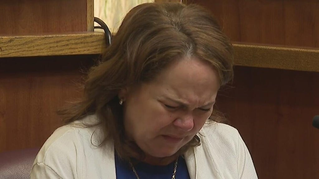 Alberto Sierra's mom takes the stand in his death penalty trial for murder of wife, 3 girls — CBS Miami, Coral Springs Community news