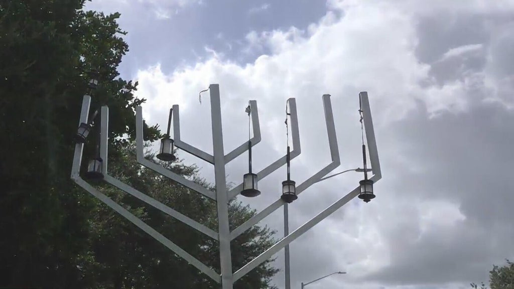 California man accused of using shopping cart with dog inside to vandalize Coral Springs menorah — CBS Miami, Coral Springs Business news