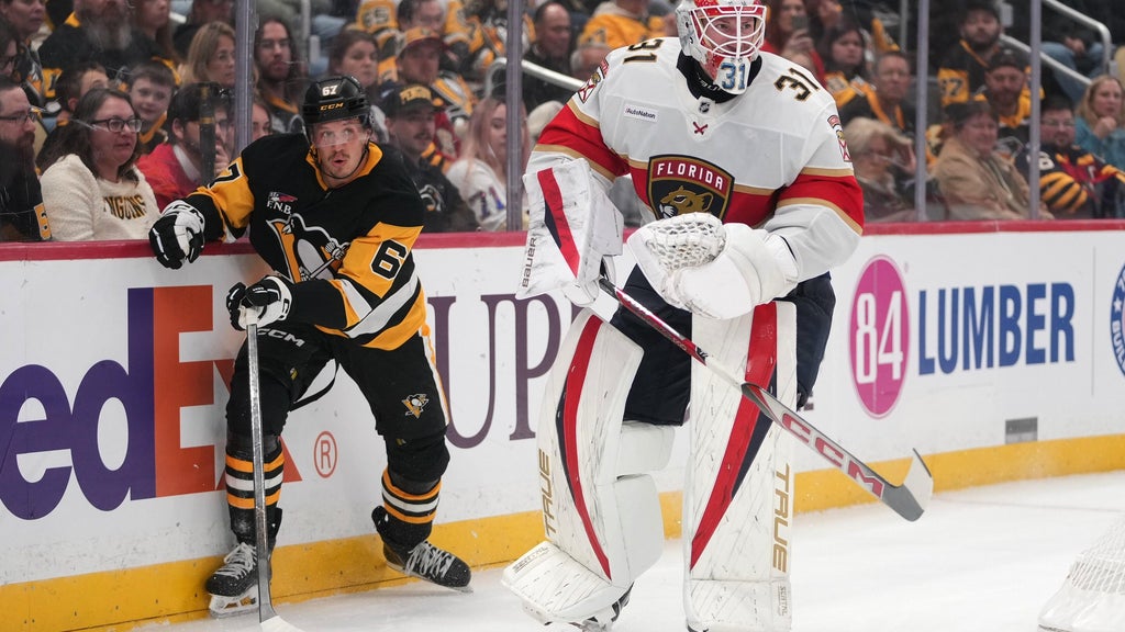 Pittsburgh Penguins blank Panthers 4-0 to spoil Florida goalie Cooper Black's record-setting NHL debut — CBS Miami, Coral Springs Health news