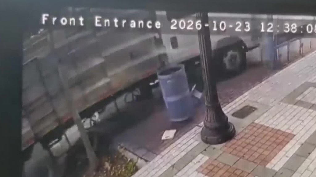 Landscaping truck crashes into bus bench, 3 North Miami businesses, sending 2 passengers to the hospital — CBS Miami, Coral Springs Real Estate news