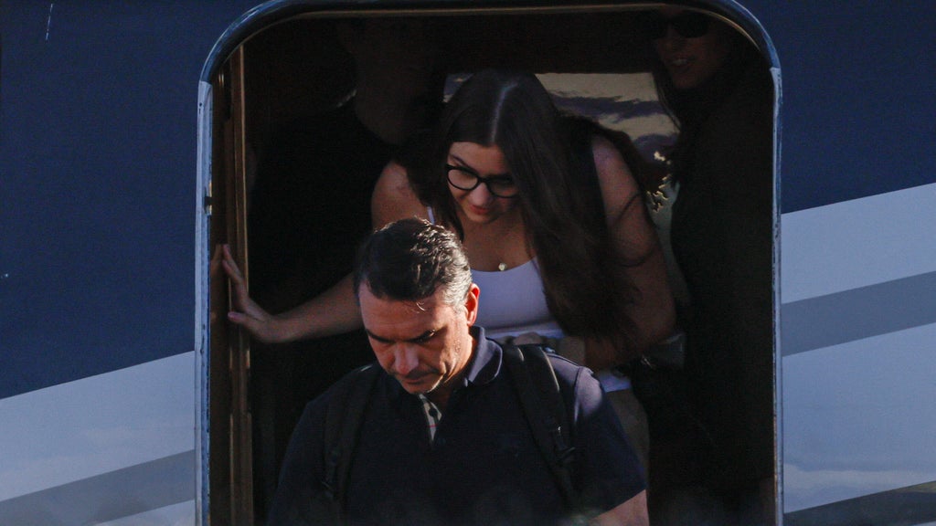 Flávio Bolsonaro flees Brazil, lands in Miami after losing presidential election — Coral Springs Community news