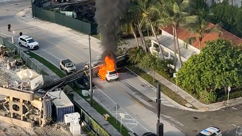 4 injured after 85-foot drilling rig collapses in Miami's Brickell, trapping workers and crushing cars — CBS Miami, Coral Springs Technology news