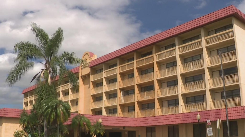 Plans are being made to turn a former hotel into housing for Broward veterans — CBS Miami, Coral Springs Community news