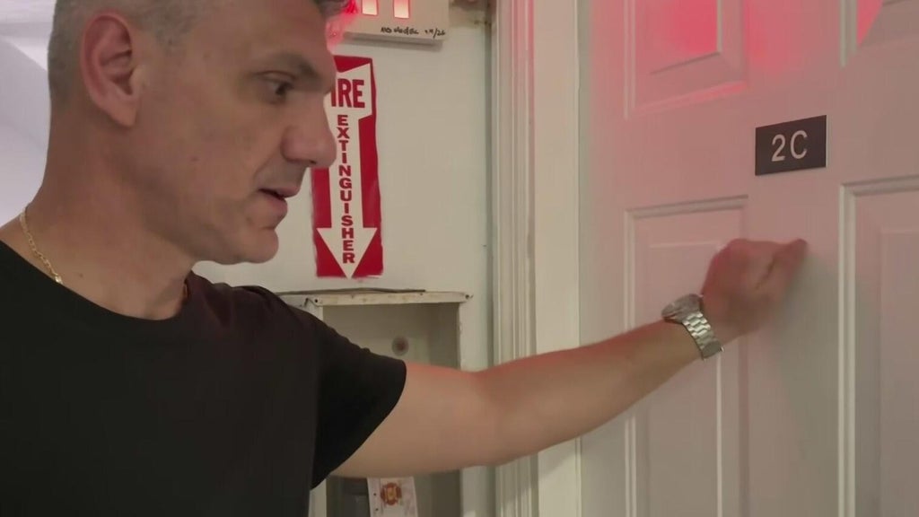 Cybersecurity expert tracks identity theft rings in South Florida — CBS Miami, Coral Springs Technology news