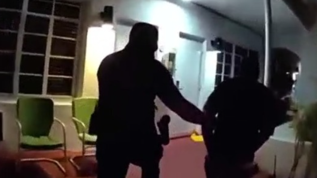 Miami Beach police arrest man wanted in Ohio after undercover human trafficking operation at hotel — CBS Miami, Coral Springs Schools news