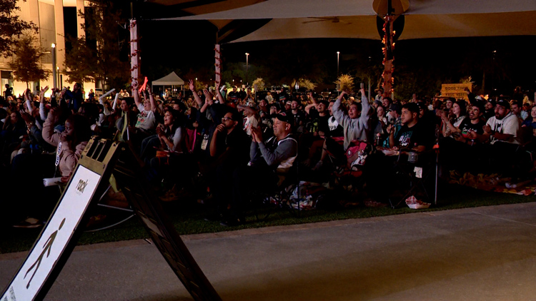 “Go Spurs Go” | Spurs fans gather at The Rock at La Cantera for season opener watch party — KENS 5 (San Antonio), Coral Springs Sports news