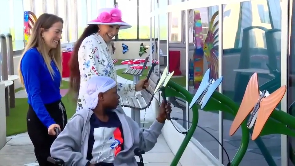 Joe DiMaggio Children’s Hospital, Rick Case Automotive Group debut interactive projection garden for patients — WSVN 7 Broward, Coral Springs Technology news