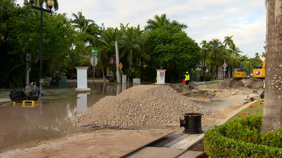 Repairs underway for water leak near Las Olas Blvd at Coral Way — WSVN 7 Broward, Coral Springs Community news
