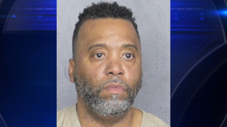 Charges dropped against high school coach accused of hosting illegal basketball tournaments — WSVN 7 Broward